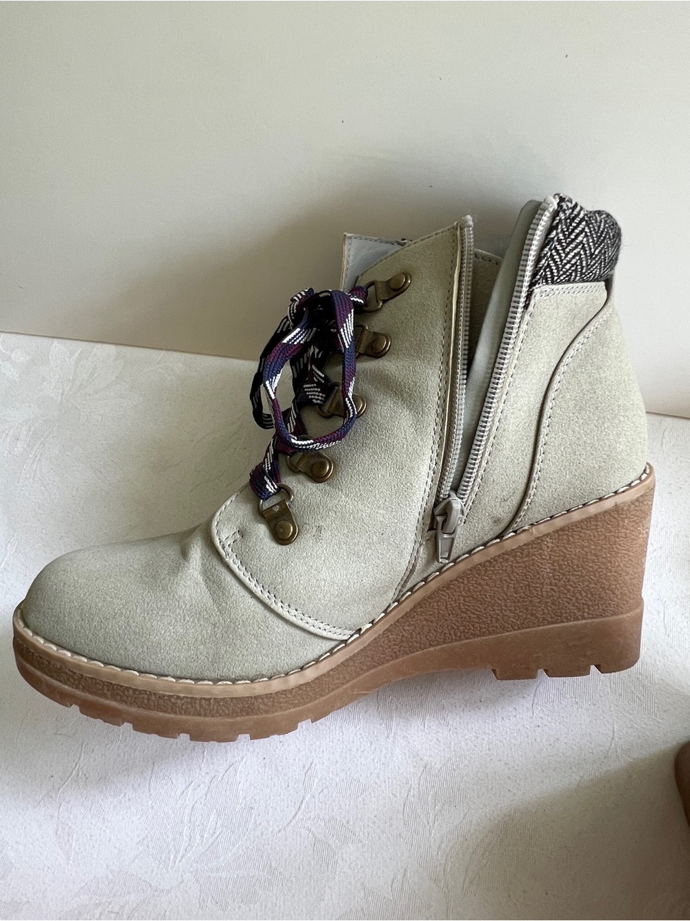 Maurices Faux Suede Lace Up Wedge Boots Size 9M - Picture 10 of 12